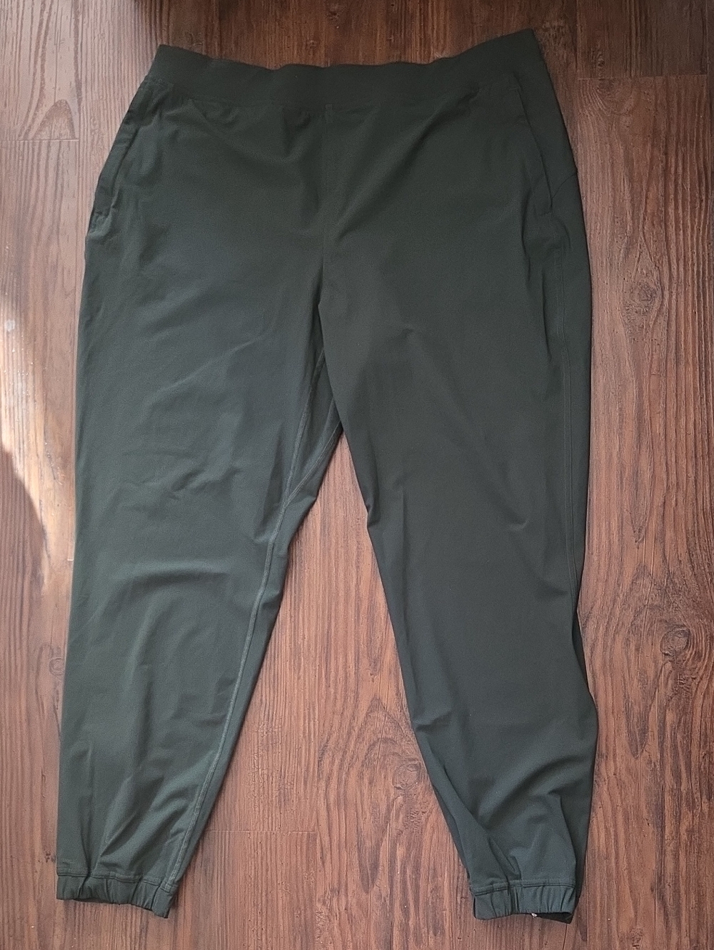 Lululemon Green Adapted State High-Rise Lightweight Jogger Size 14 Rare Colour